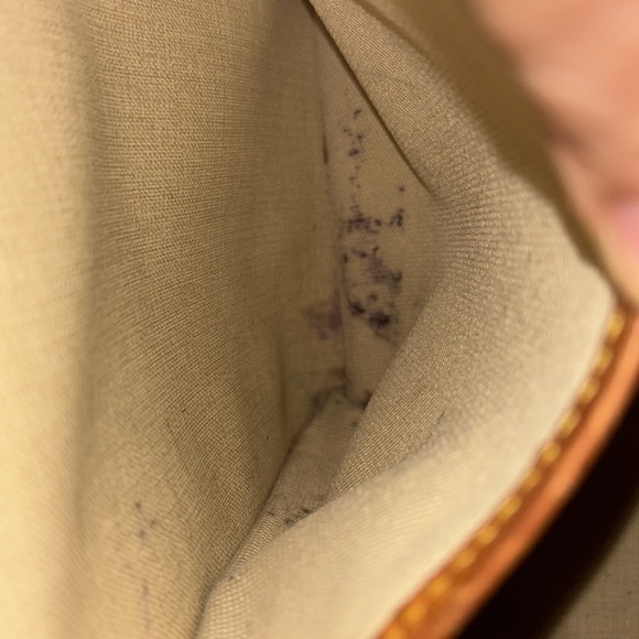 Louis Vuitton Monogram Deavuille Handbag with COA - Picture 13 of 15